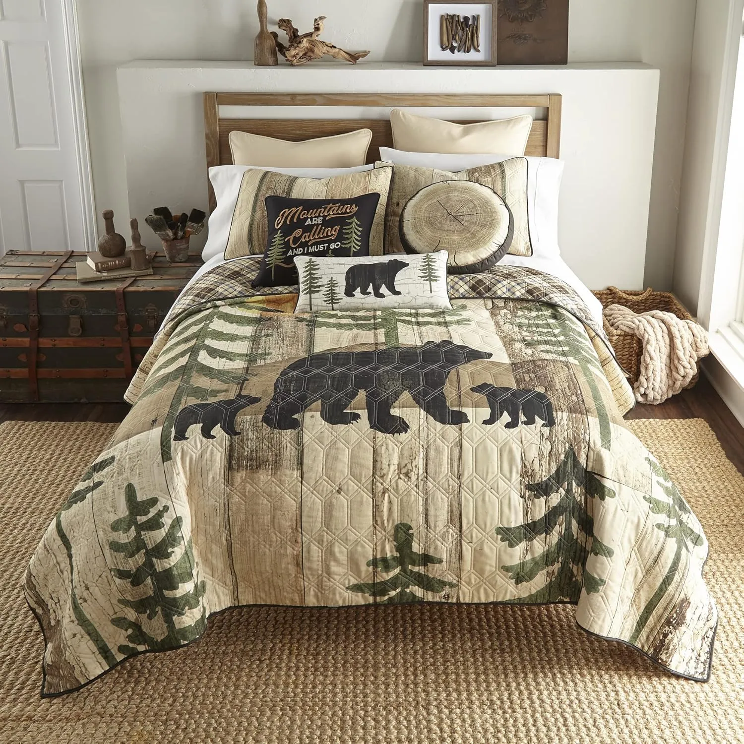 Donna Sharp Queen Bedding Set - 3 Piece - Painted Bear Lodge Quilt Set with Queen Quilt and Two Standard Pillow Shams - Machine Washable