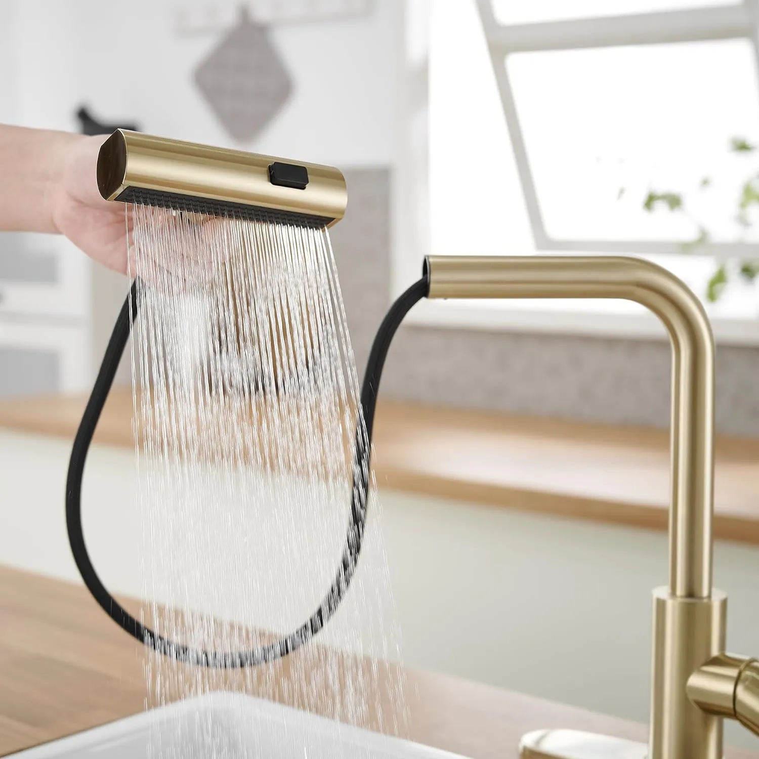 Gold Kitchen Faucets with Pull Down Sprayer,Waterfall Kitchen Sink Faucet,Commercial Utility Stainless Steel Kitchen Faucets,Single Handle Kitchen Sink Faucet with Pull Down Sprayer for 3 Function